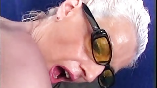 Italian Omas auf der top voll Pornofilm