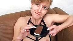 Deutsch ältere schluckt Sperma Before Posex