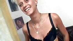 geile Deutscher ältere bekommt Dildoed und gibt blasen