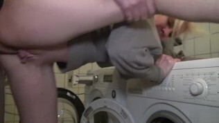 Notfick Die widerliche Putzfrau aus dem Waschkeller